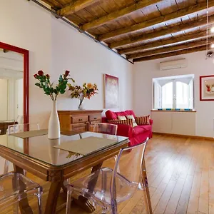 Appartement Piazza Barberini, Rome